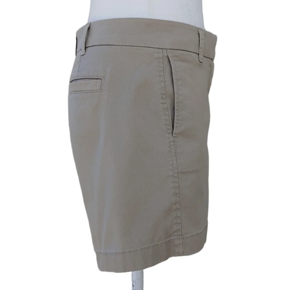 J. Crew 5" Khaki Cotton Stretch Chino Shorts in Women's Size 4 - Picture 5 of 17